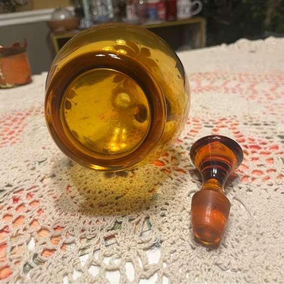 Vintage Romanian Amber Glass Hand Painted Decanter Set - Picture 7 of 10
